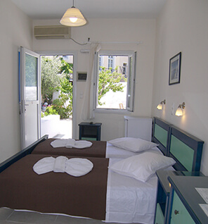 Captain Manolis Hotel Paros / Quadruple Room